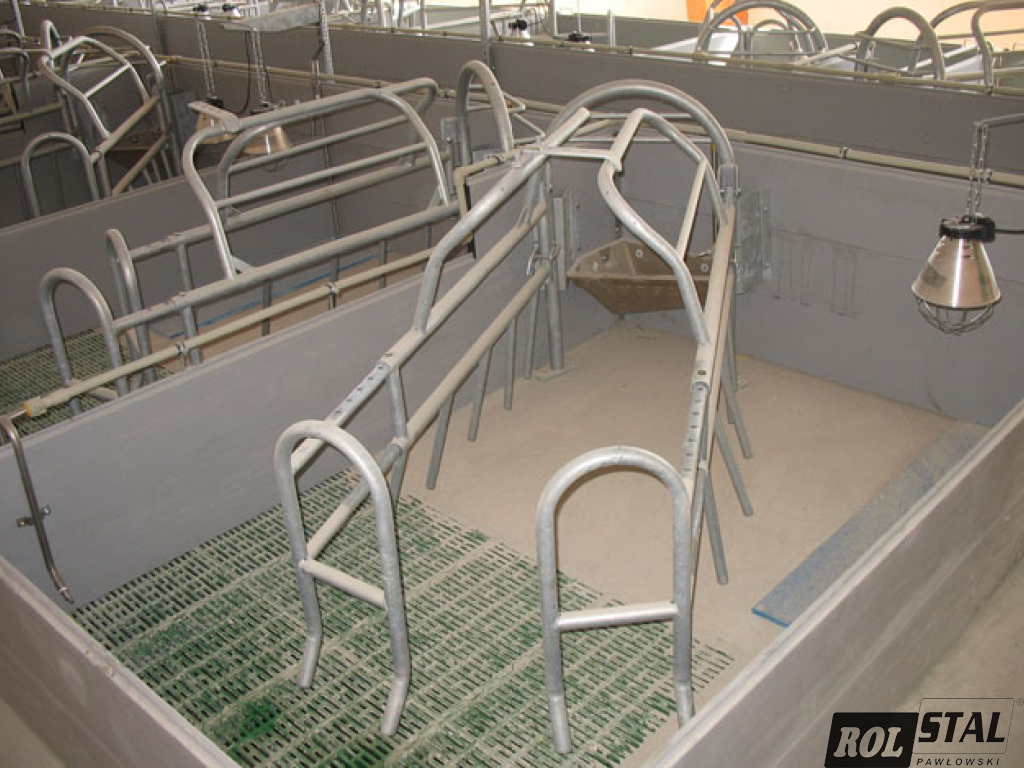farrowing cages